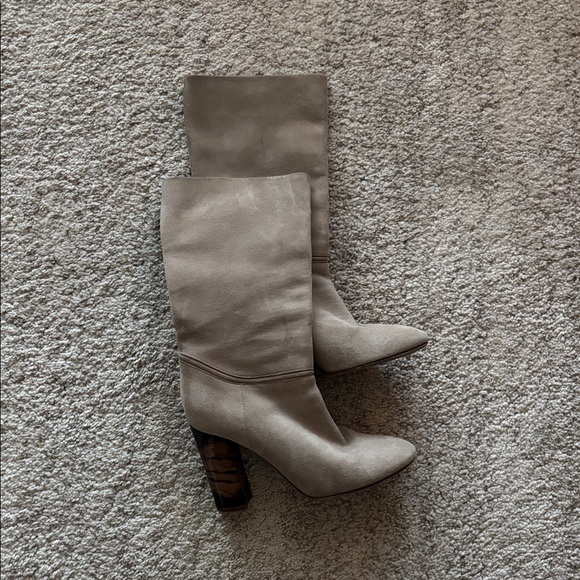 Burberry Beige Suede Knee-High Block Heel Boots EU 37.5 - Picture 2 of 4